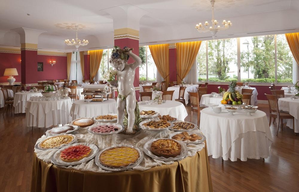 Hotel Milton Римини Екстериор снимка