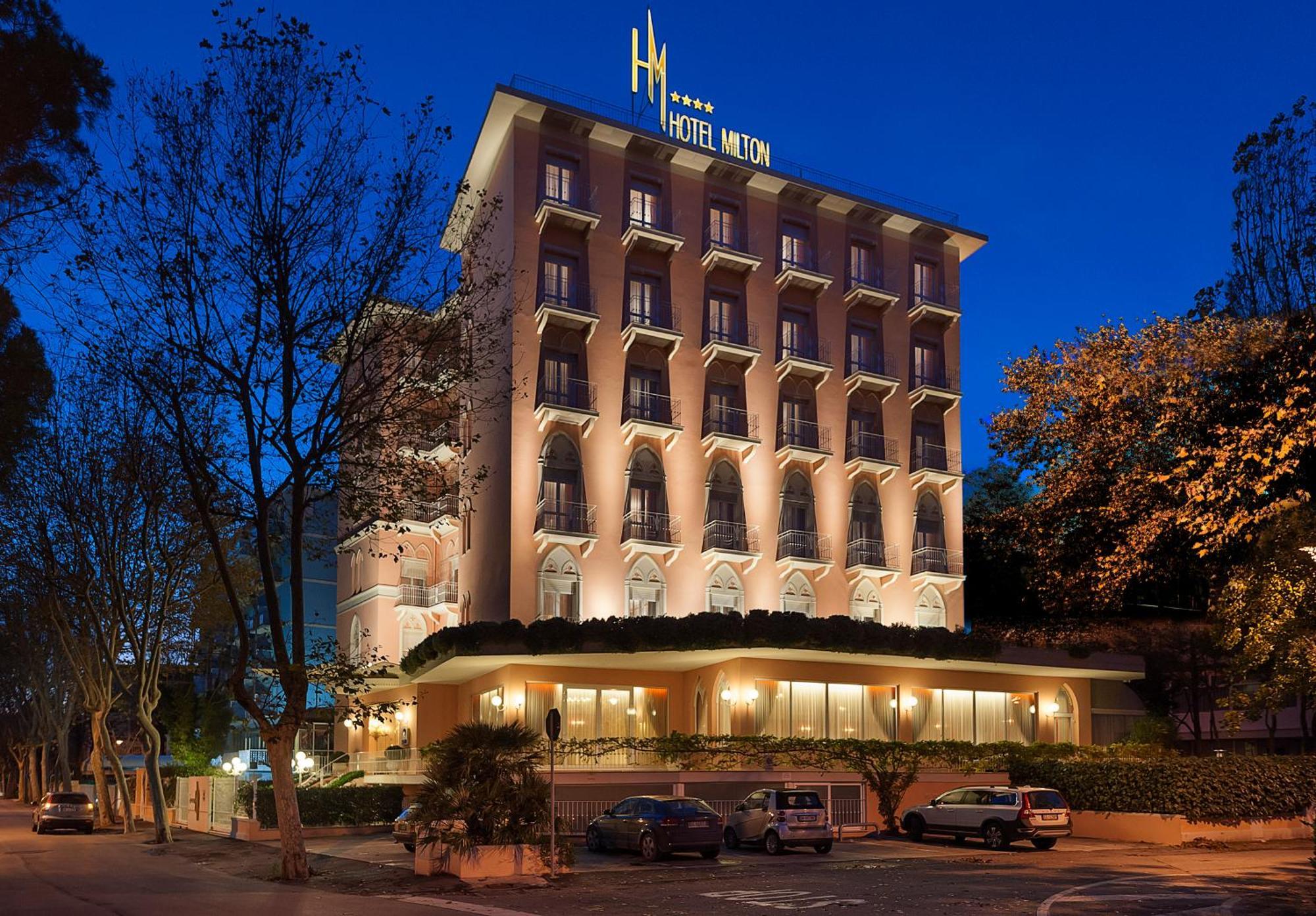 Hotel Milton Римини Екстериор снимка