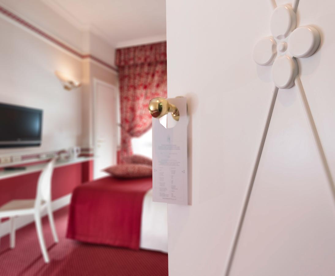 Hotel Milton Римини Екстериор снимка
