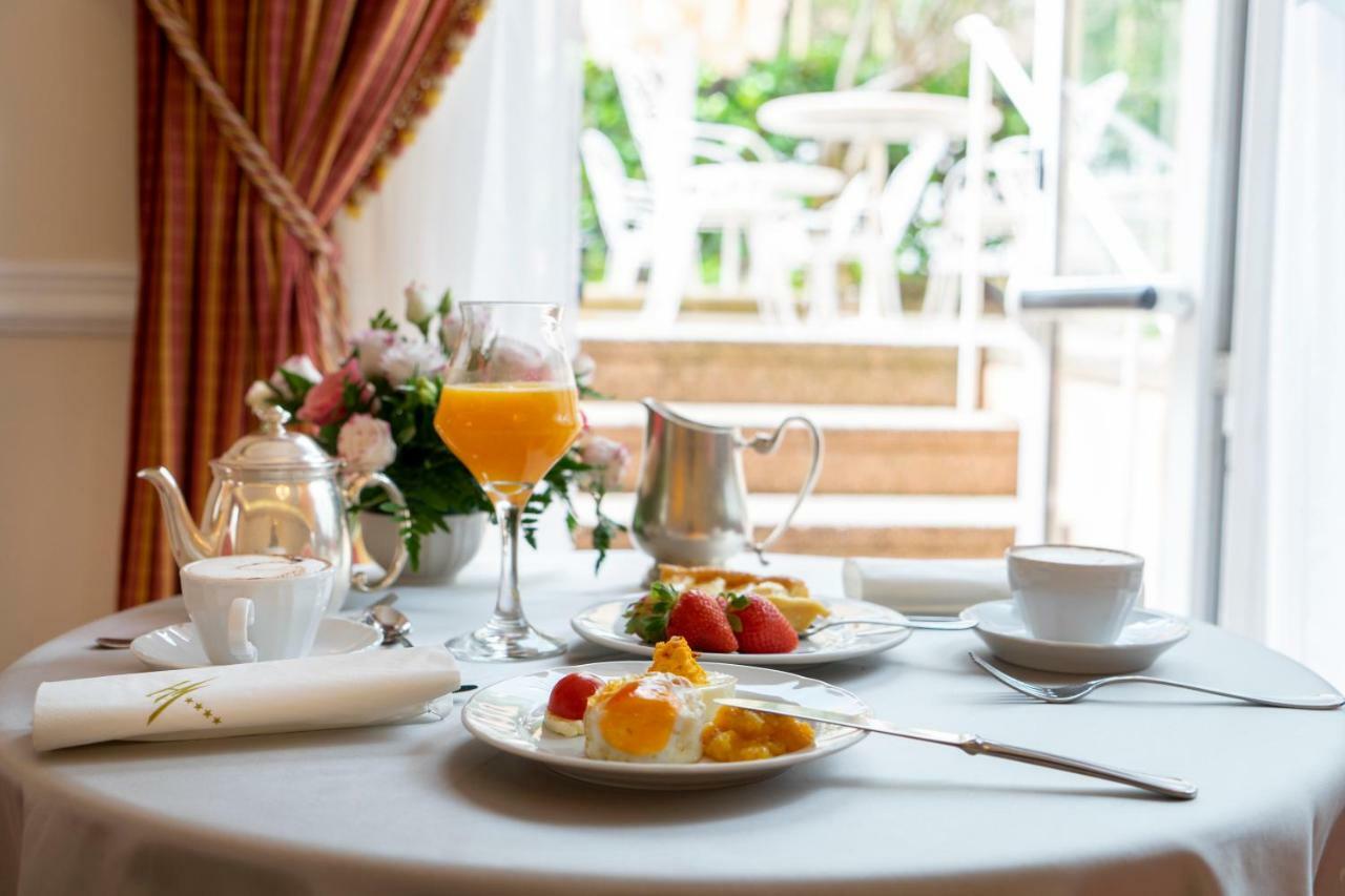 Hotel Milton Римини Екстериор снимка