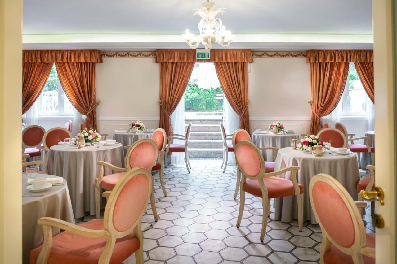 Hotel Milton Римини Екстериор снимка