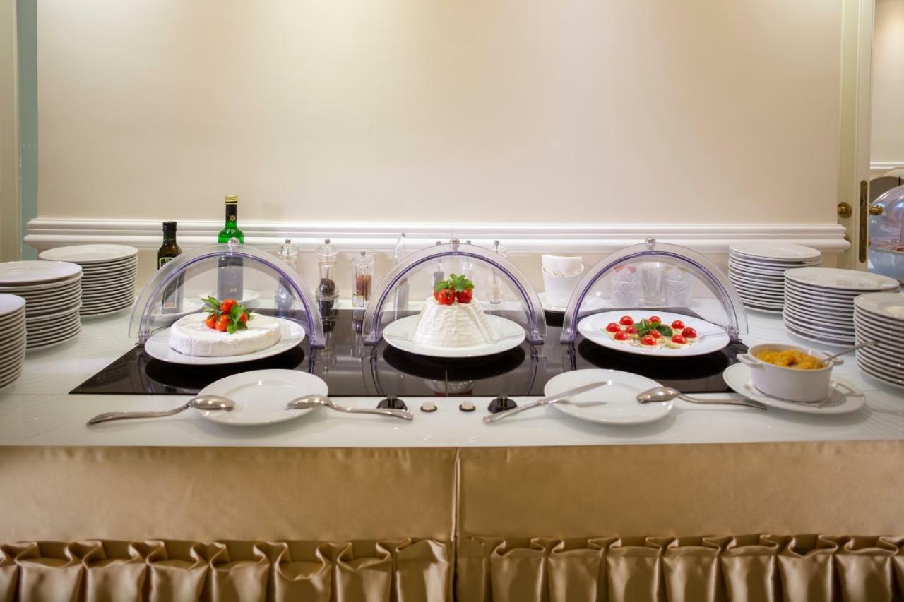 Hotel Milton Римини Екстериор снимка